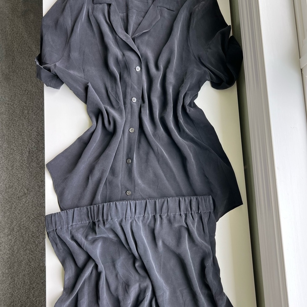 NWOT Equipment set